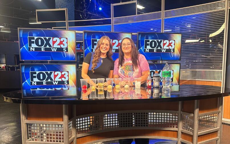 Lisa Stiefel, profesora de ISOK, en Fox 23